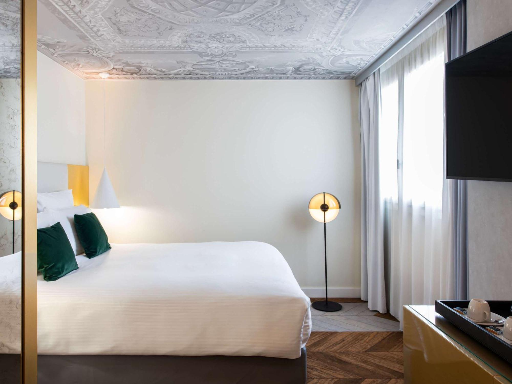 Le Louis Château - Mgallery Hotel