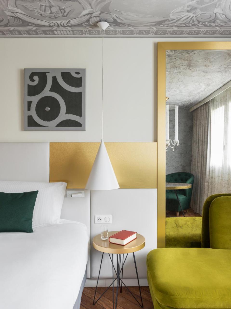 Mgallery Le Louis Chateau Hotel 4*